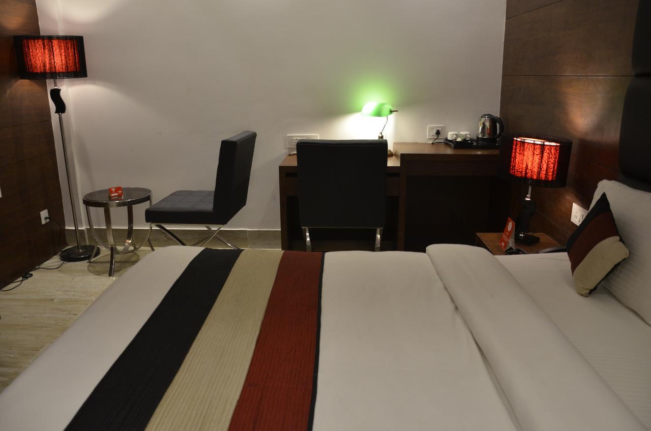 Oyo 1358 Hotel Crossroad Lucknow Dış mekan fotoğraf
