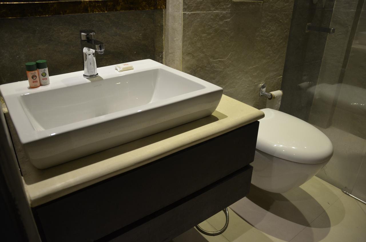 Oyo 1358 Hotel Crossroad Lucknow Dış mekan fotoğraf