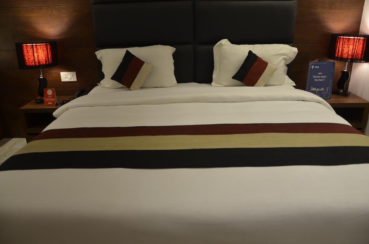 Oyo 1358 Hotel Crossroad Lucknow Dış mekan fotoğraf