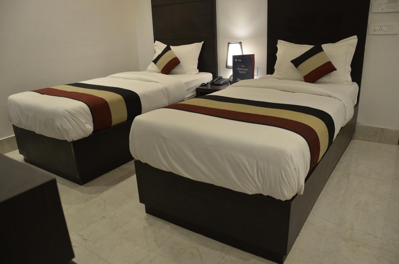 Oyo 1358 Hotel Crossroad Lucknow Dış mekan fotoğraf
