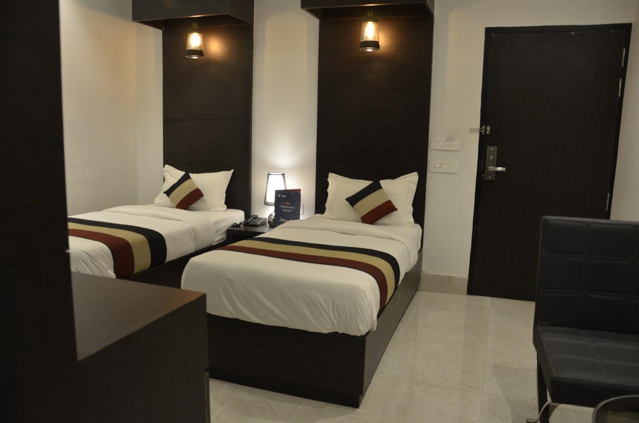Oyo 1358 Hotel Crossroad Lucknow Dış mekan fotoğraf