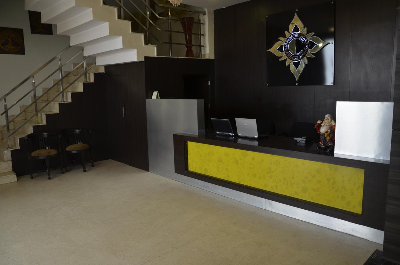 Oyo 1358 Hotel Crossroad Lucknow Dış mekan fotoğraf