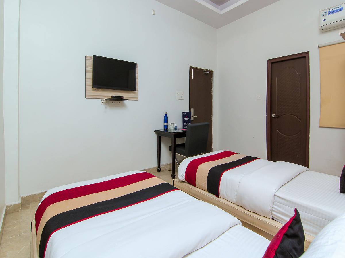 Oyo 1358 Hotel Crossroad Lucknow Dış mekan fotoğraf