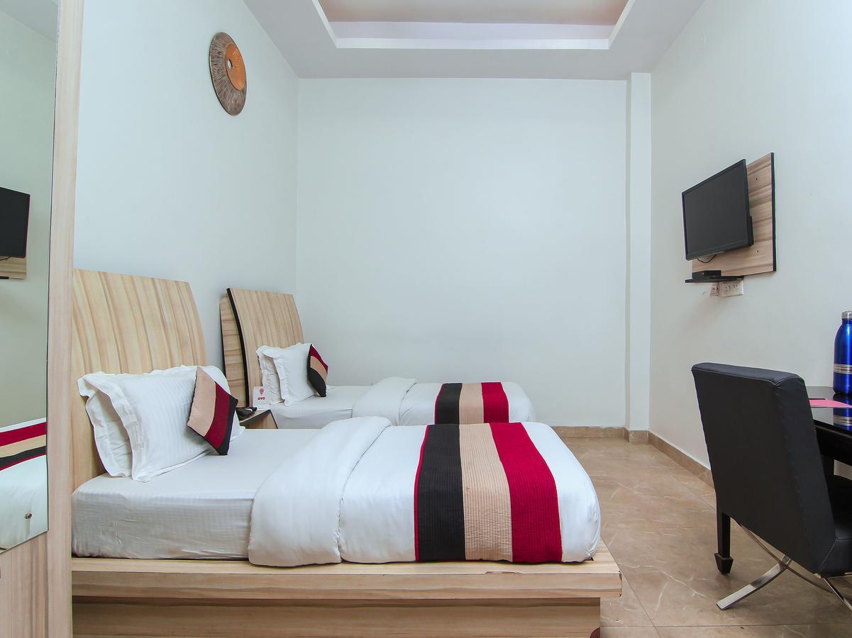 Oyo 1358 Hotel Crossroad Lucknow Dış mekan fotoğraf