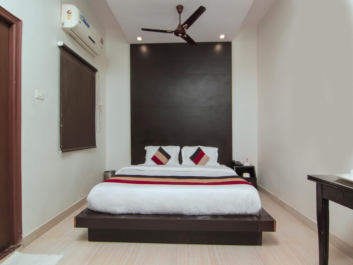 Oyo 1358 Hotel Crossroad Lucknow Dış mekan fotoğraf