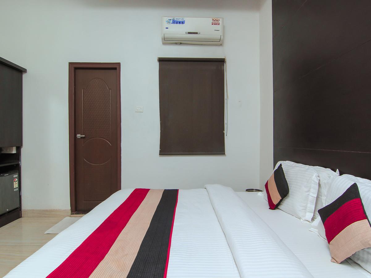 Oyo 1358 Hotel Crossroad Lucknow Dış mekan fotoğraf