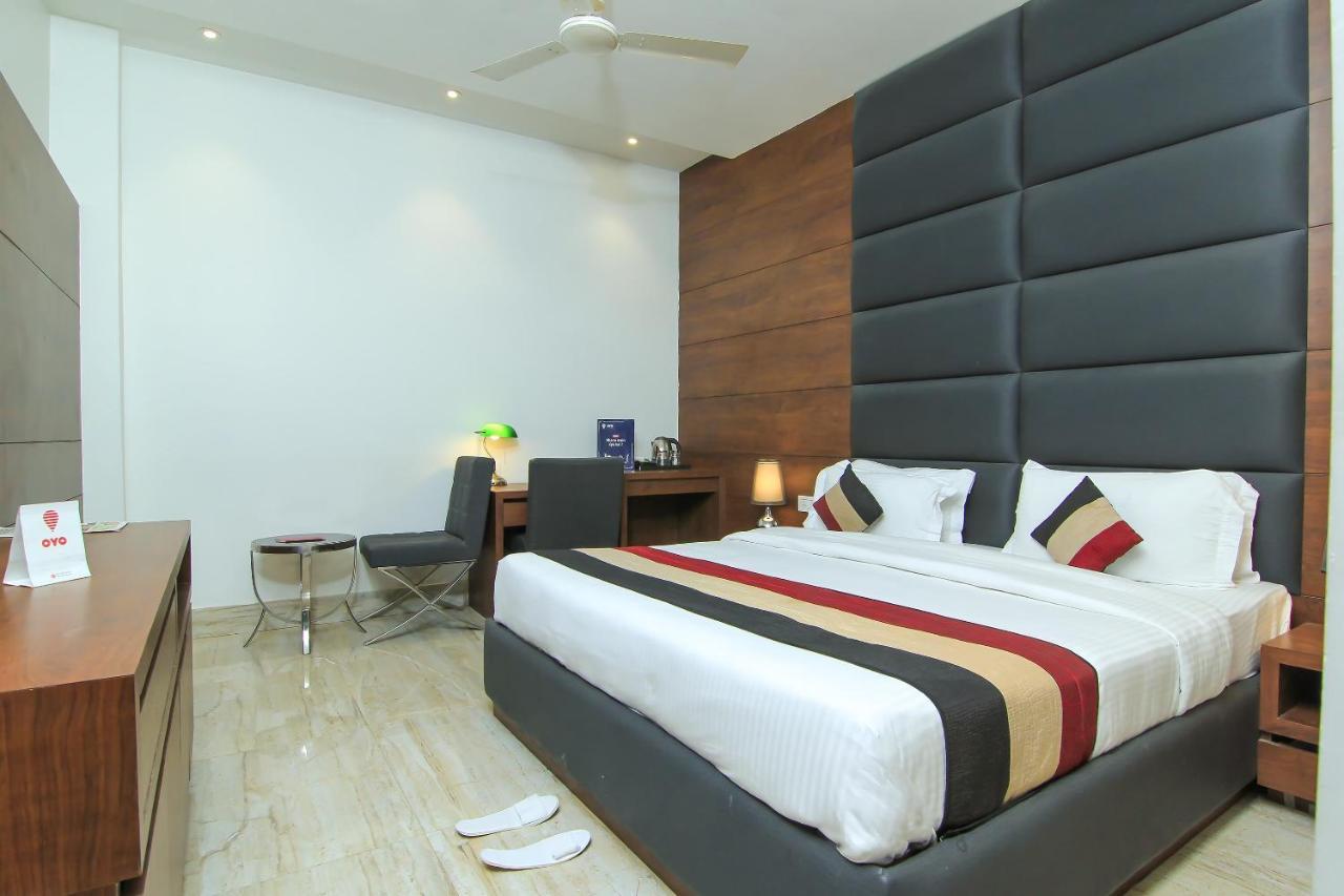 Oyo 1358 Hotel Crossroad Lucknow Dış mekan fotoğraf