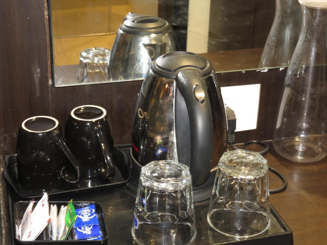 Oyo 1358 Hotel Crossroad Lucknow Dış mekan fotoğraf